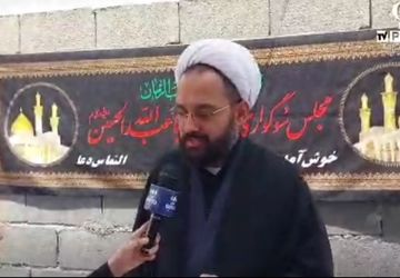 گفتمان عاشورایی در موکب هیئت فاطمیون شهرضا با حضور اساتید حوزه و دانشگاه 
