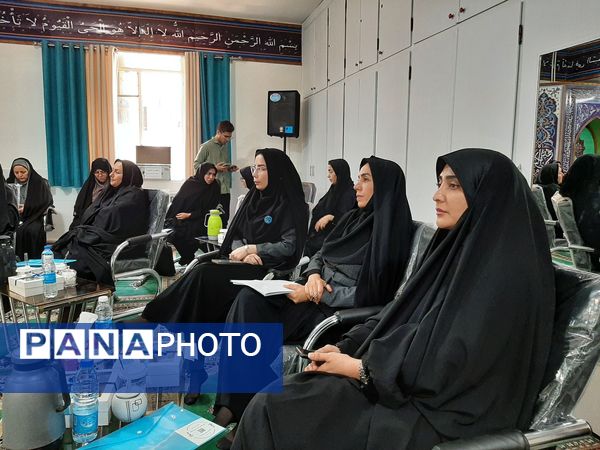 رویداد تقویت نقش معلم در جهت ارتقاء استعداد و توانمندی دانش‌آموزان 