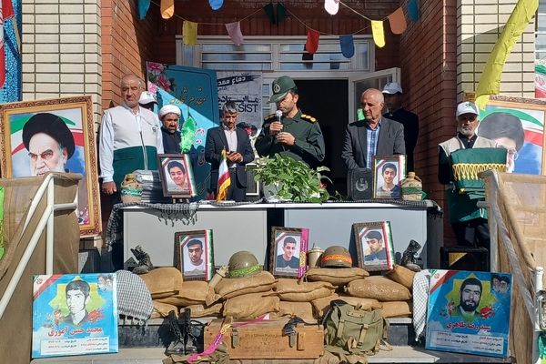 یادواره شهدا دانش آموز در دبیرستان نمونه مرحوم طاووسی شهرستان خلیل آباد 