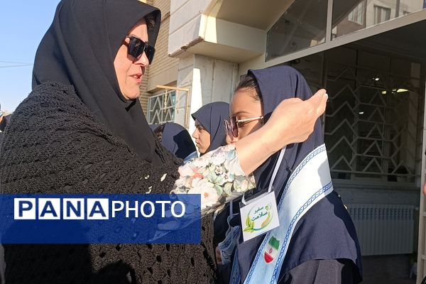 مراسم افتتاحیه سفیران سلامت در دبیرستان مهر نیشابور 