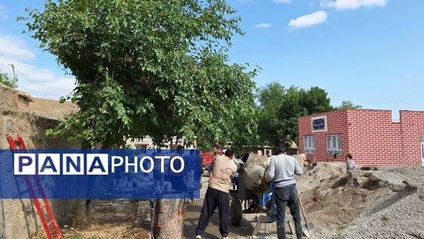 آغاز بتن‌ریزی مدرسه شهید ذوالفقاری در روستای احمد آباد