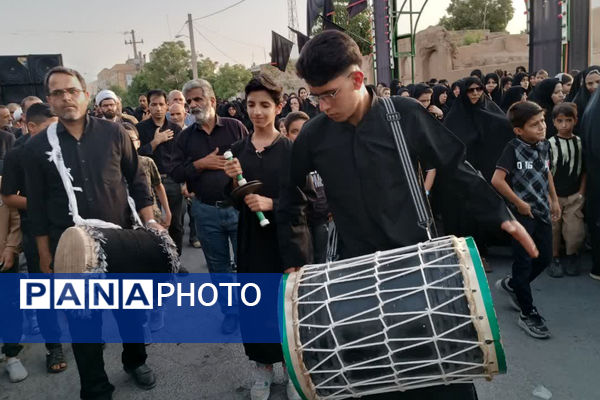 بانگ چاووش محرم و لبیک یاحسین در شهر بهمن