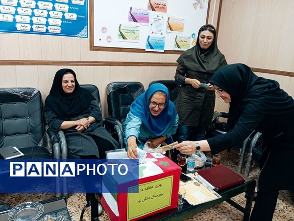 برگزاری جشن عاطفه ها در مدارس شهرستان قدس