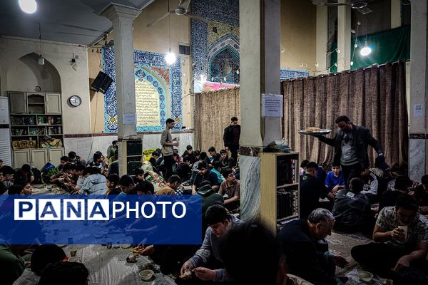 زمزمه‌های آرامش در هیاهوی نوجوانی 