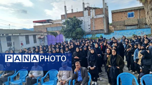 تربیت دانش‌آموز کنجکاو با آزمایش در مدرسه 