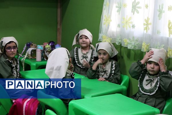 بازدید معاون نظارت و ارزیابی سازمان ملی تعلیم و تربیت کودک از کودکستان ملورین ناحیه دو شهرری 