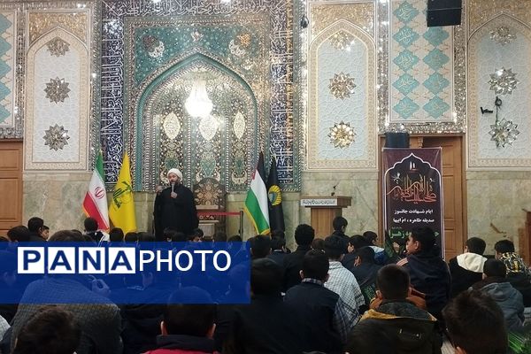 حضور دانش‌آموزان دبستان قلنبر ناحیه 2 شهرری در مراسم نوگلان فاطمی 