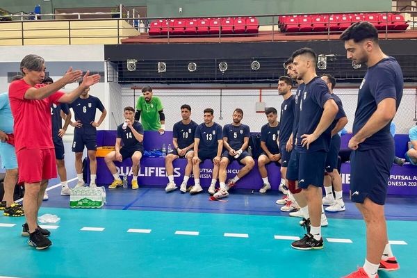 یورش فوتسالیست‌های ایران به سرزمین یخی