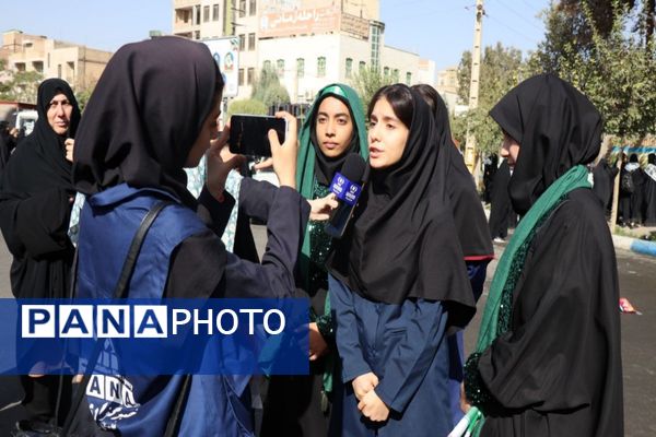 حضور پرشور دانش‌آموزان پاکدشتی در راهپیمایی روز ۱۳ آبان