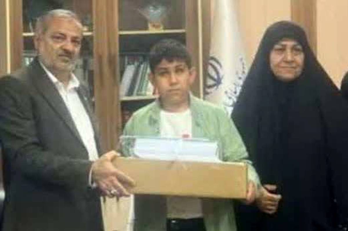 تقدیر وزیر آموزش‌وپرورش از دانش‌آموز روشندل