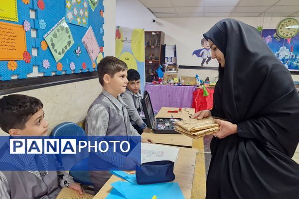 کارگاه تولید محتوا و برپایی نمایشگاه پژوهش در دبستان بانو ابوالوفا ناحیه دو شهرری 