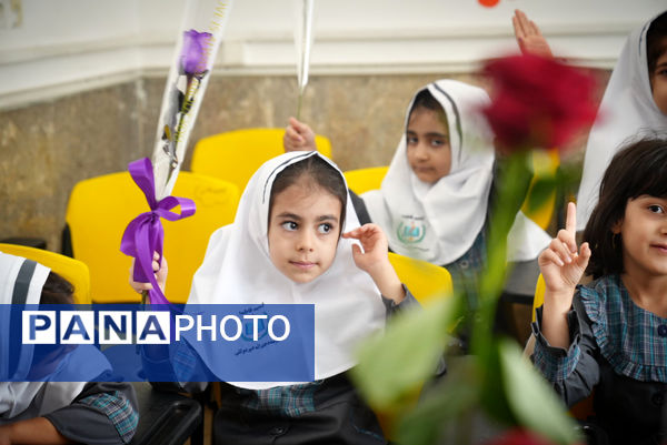 بهار کودکی در آستانه مهر؛ شکوفههای دبستان شمیم فاطمه