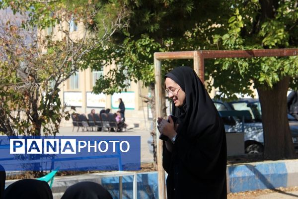 حضور دانش‌آموزان فلارد و خانمیرزا در اردوی «طرح تمشک»