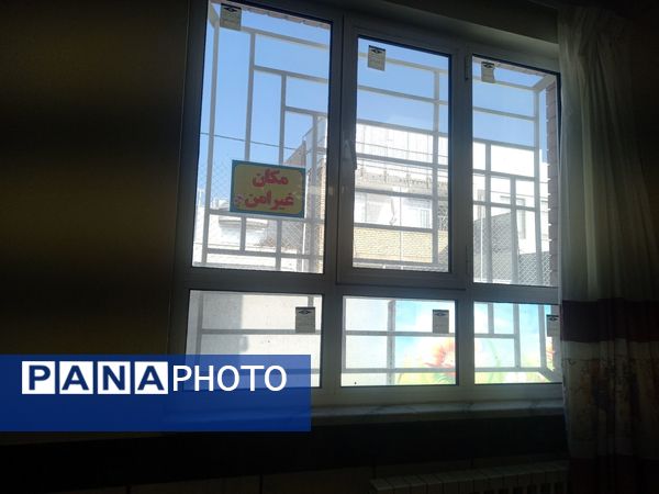 اجرای مانور زلزله در دبستان فرهنگ فرازمند