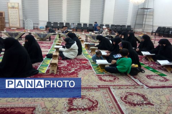  محفل انس با قرآن خانوادگی در دارالقرآن حضرت ولی عصر(عج) 