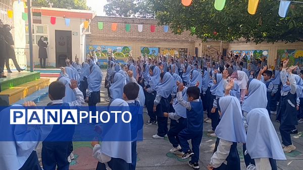 زنگ آغاز مهر در دبستان دخترانه مهر و ماه آشخانه 
