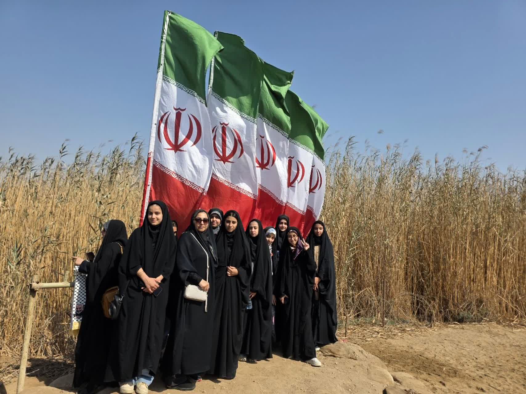 هدف اصلی اردوهای راهیان نور تشریح تاریخ جنگ تحمیلی است