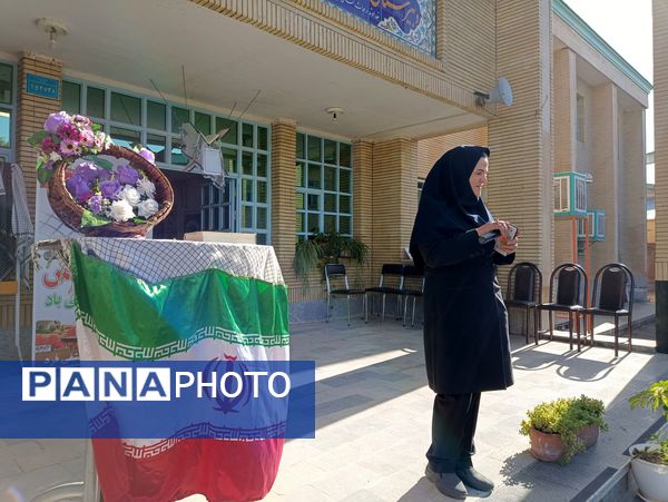 آغاز سال تحصیلی در مدرسه عشقی‌فرد همزمان با هفته دفاع مقدس