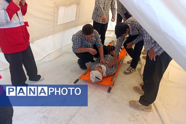 مراسم پدافند غیرعامل در دبیرستان بشارت بهارستاندو