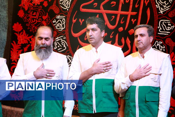 حضور خادمان رضوی در اعتکاف دانش‌آموزی فهرج