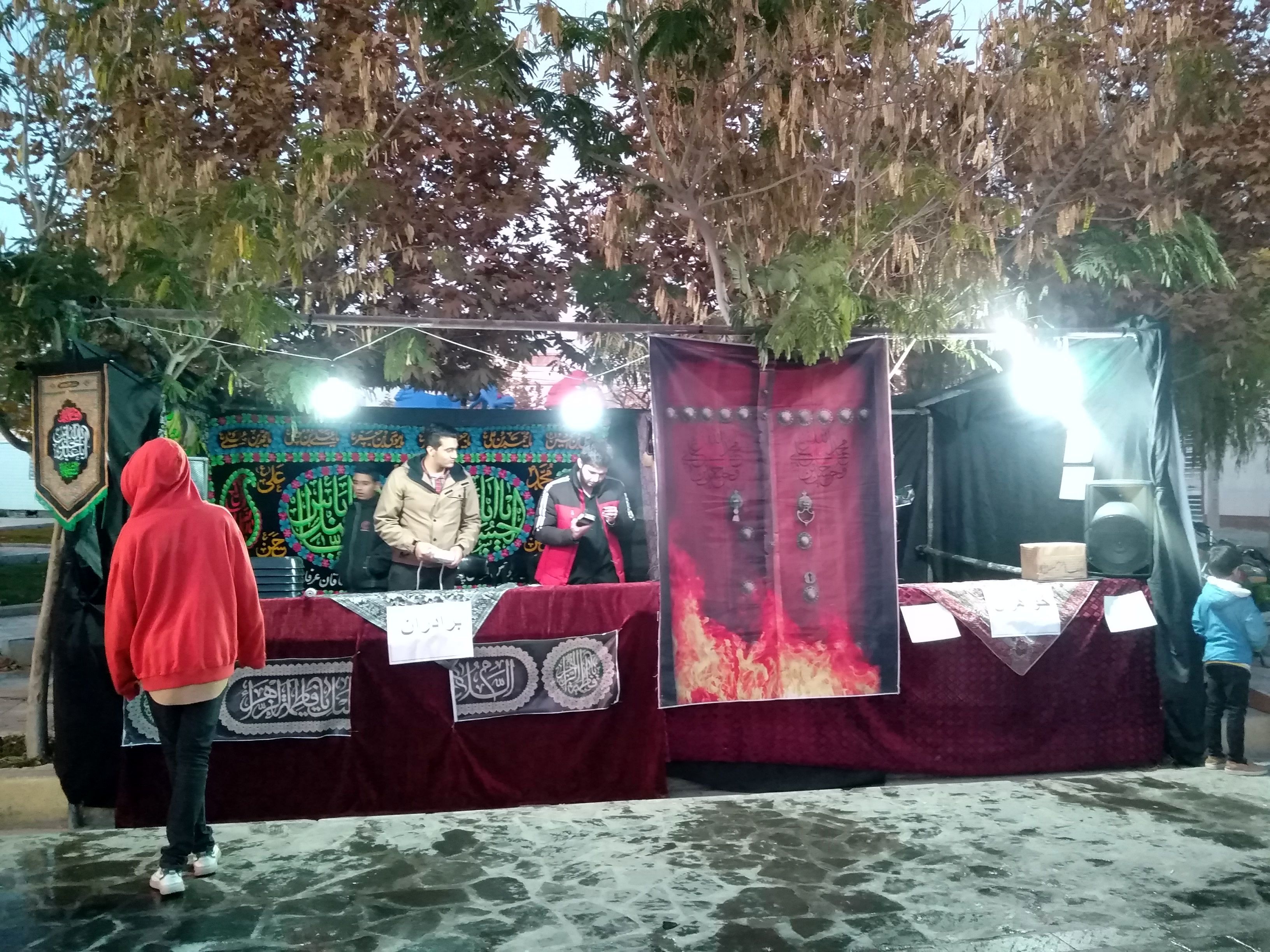 برپایی ایستگاه صلواتی توسط مسجد امام سجاد (ع) در شهرستان خلیل‌آباد 