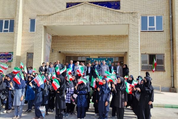 مدرسه ۱۴ کلاسه شهدای آبیز در زاهدان افتتاح شد 
