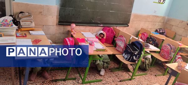 دانش‌آموزان دبستان دخترانه فرهنگیان با مهارت‌های اولیه امداد و نجات آشنا شدند
