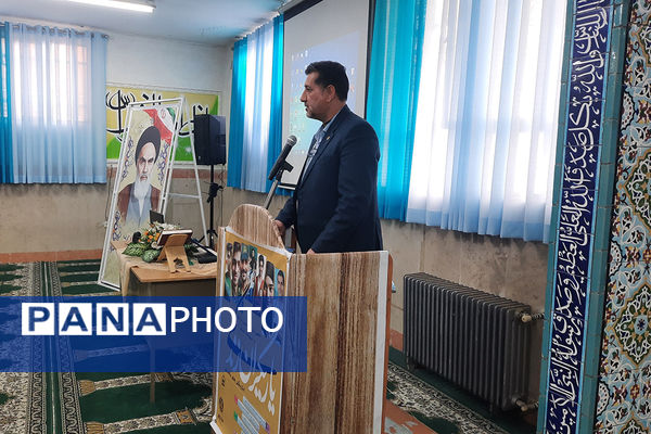آیین آگاهی‌بخشی آسیب‌های اجتماعی در آموزشگاه شادروان ملوک زندی‌
