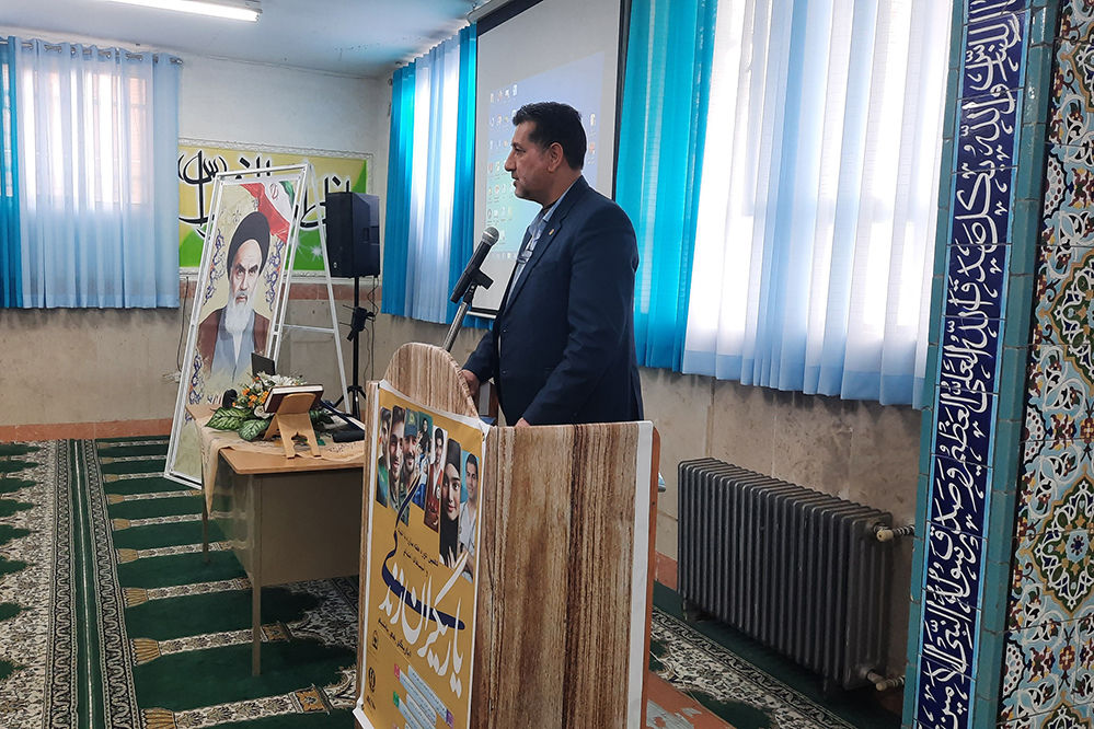 آیین آگاهی‌بخشی آسیب‌های اجتماعی در آموزشگاه شادروان ملوک زندی‌