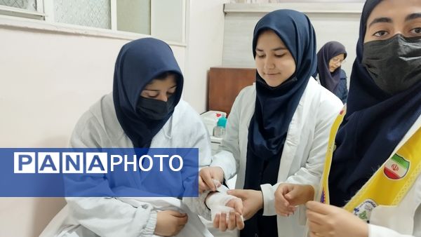 مانور زلزله با صحنه های واقعی در دبیرستان شاهد تکتم