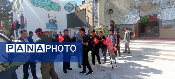 بدرقه دانش‌آموزان اعزامی به پیاده‌روی اربعین 