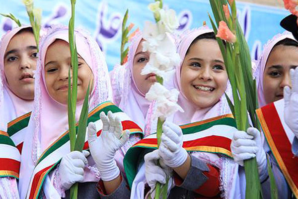 دختران ایران، طراحان فردای ایران