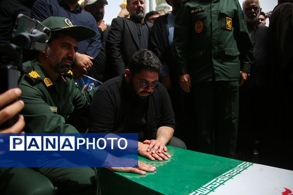 مراسم خاکسپاری پیکر قاضی شهید «علی قناعت‌کار» در قم
