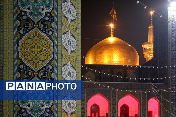 حال و هوای حرم مطهر رضوی در شب وفات حضرت زینب سلام الله علیها