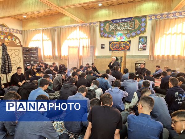 مدرسه شهید رجایی در عزای فاطمه(س) نوای سینه‌زنی سرداد