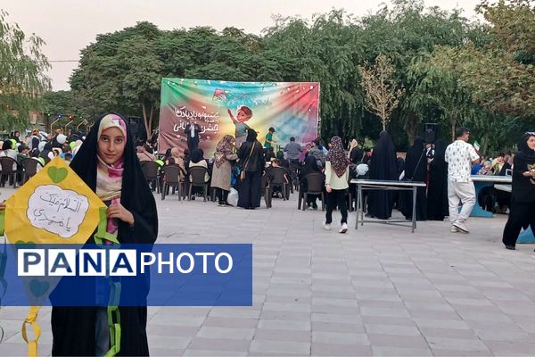 برگزاری جشن بادبادک ها و جشن خیابانی به مناسبت هفته فرهنگی ملارد 