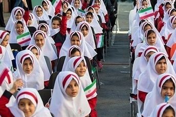 شکوفایی لبخندها در دبستان الزهرا صفاشهر 