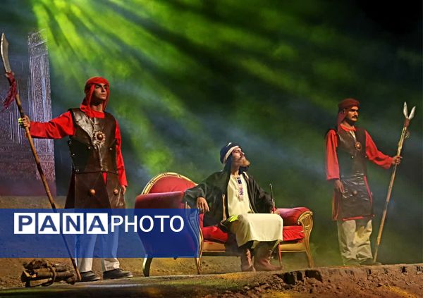 نمایش بزرگ بومی میدانی «سرزمین خورشید» در خراسان شمالی 