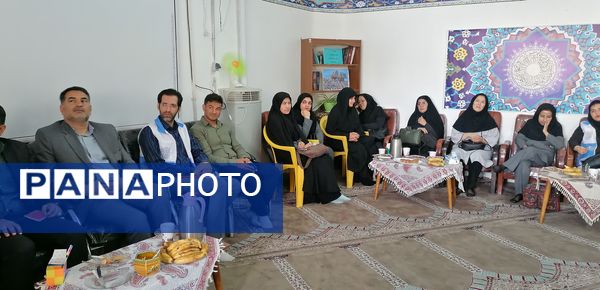 برنامه تجربه‌گردانی طرح مدرسه بدون پسماند در دبستان شهید رازدان ناحیه ۷ مشهد