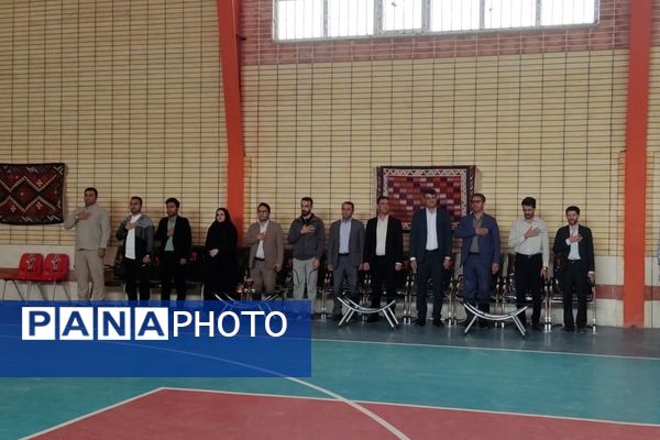 سوت آغاز المپیاد در مدرسه عترت به صدا درآمد
