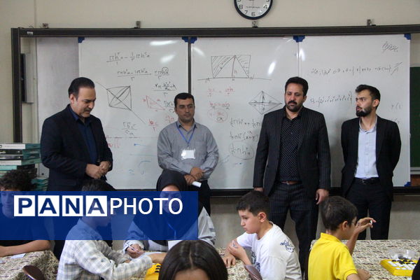 اولین روز جشنواره بازی‌های فکری در شهر یزد