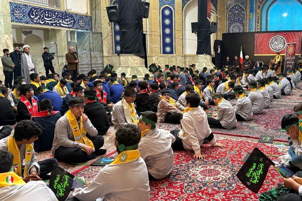 مراسم عزاداری نوگلان فاطمی با حضور طلایه‌داران علم 