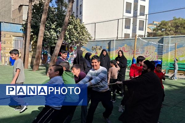 اردوی درون مدرسه ای در دبستان شاهد شهید قدوسی ناحیه دو شهرری 