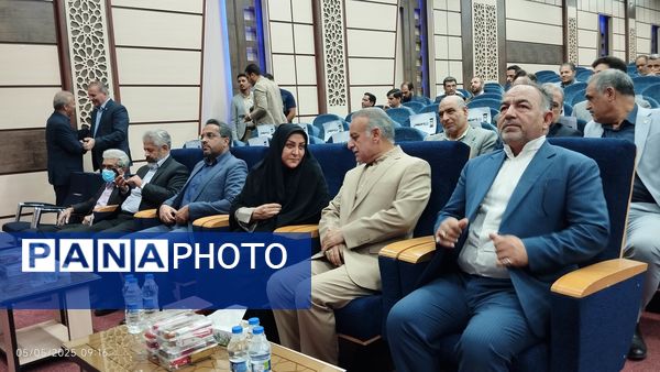 مراسم تجلیل از معلمان نمونه خراسان جنوبی