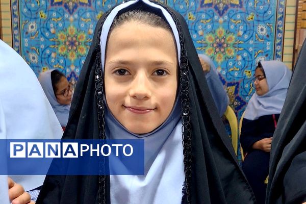 نمایشگاه پژوهش به مناسبت هفته پژوهش در دبستان حکمت نبوی ناحیه دو شهرری 