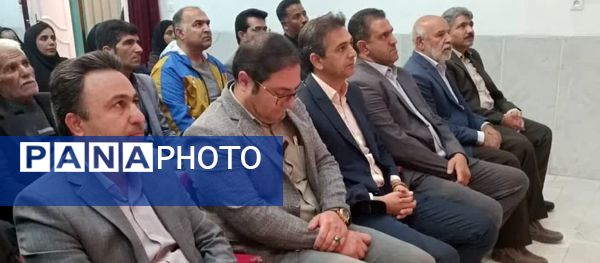 آیین رونمایی از کتاب راهنمای مدیر و معلم 