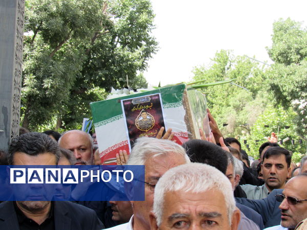 خروش بی‌نظیر سنندج در بدرقه شهید آسمانی رضا بسطامی