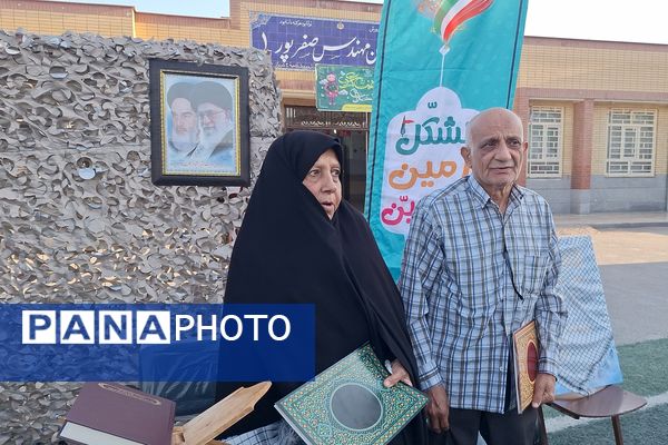 ایین بزرگداشت دانش‌آموز شهید حمله تروریستی شاهچراغ(ع)