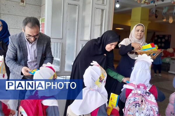 برگزاری جشن غنچه ها در آموزشگاه حضرت زینب(س)