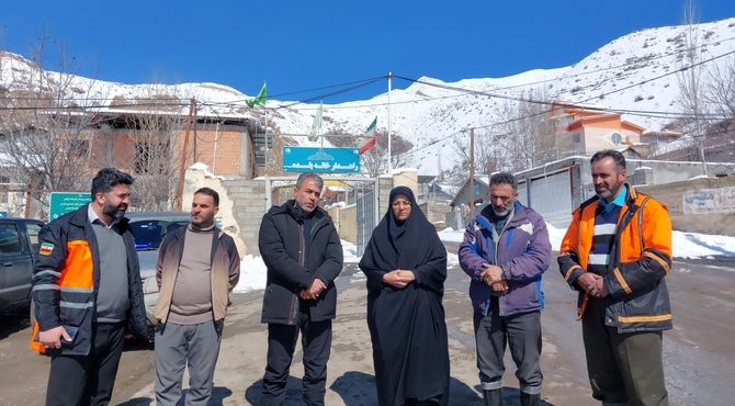 بازدید مدیرکل راهداری مازندران از روند بازگشایی محورهای مواصلاتی در بلده